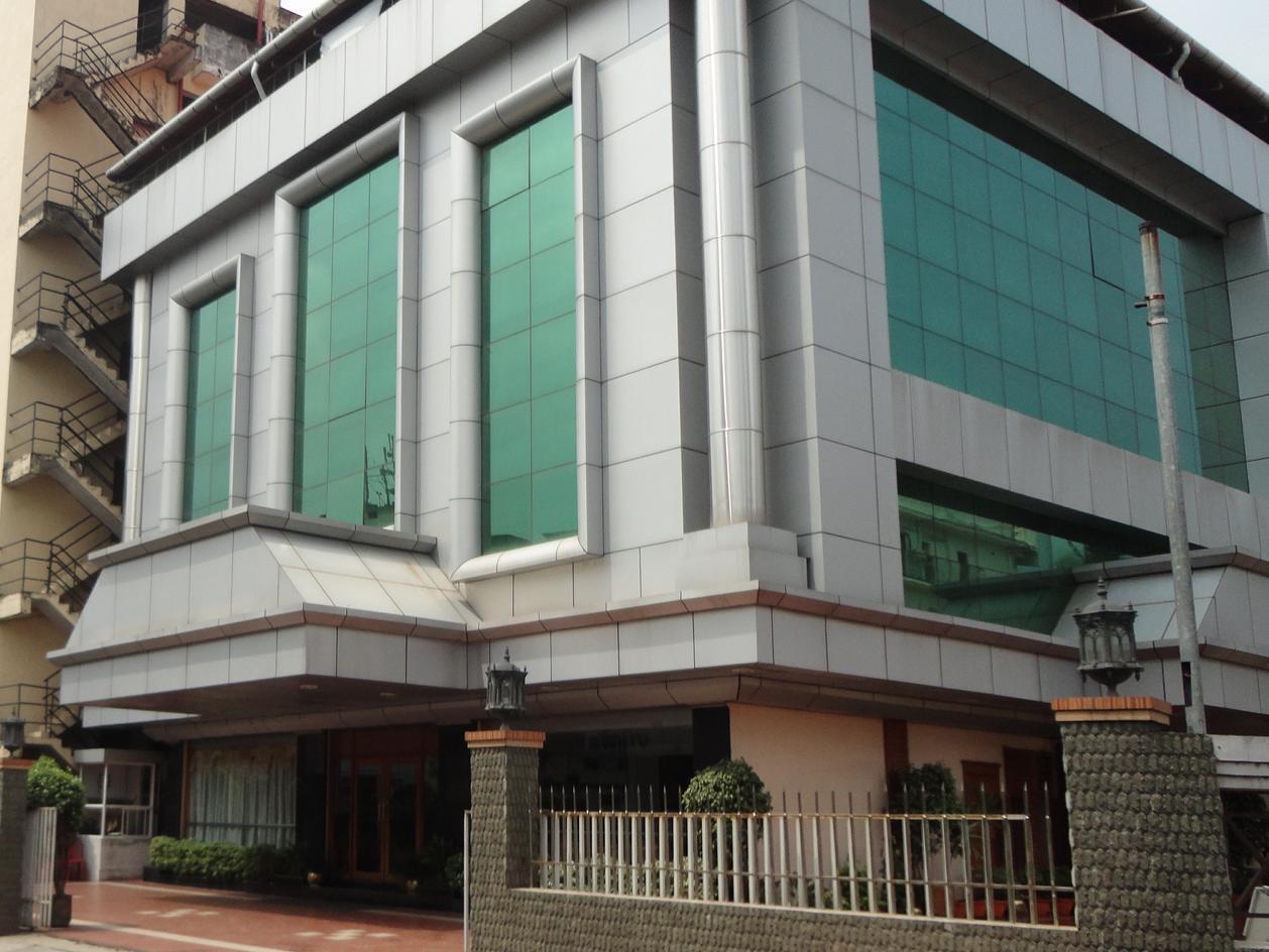 Hotel Grand Seasons Kochi Exterior foto