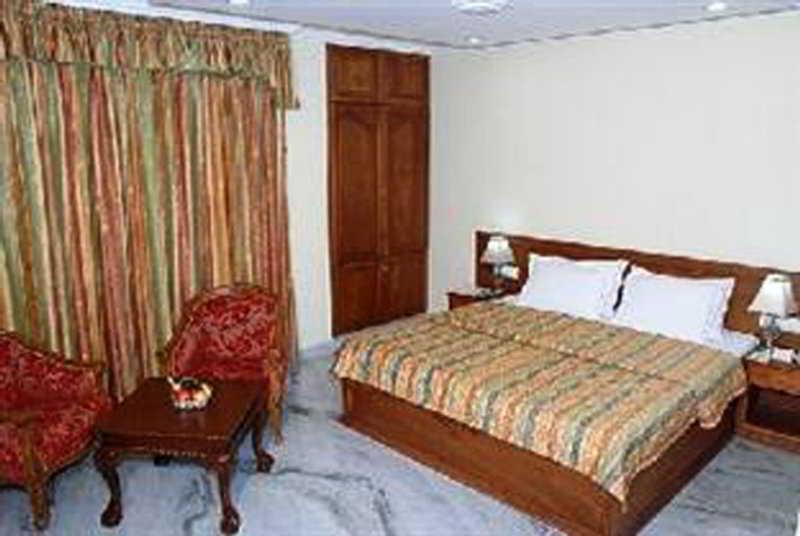 Hotel Grand Seasons Kochi Exterior foto